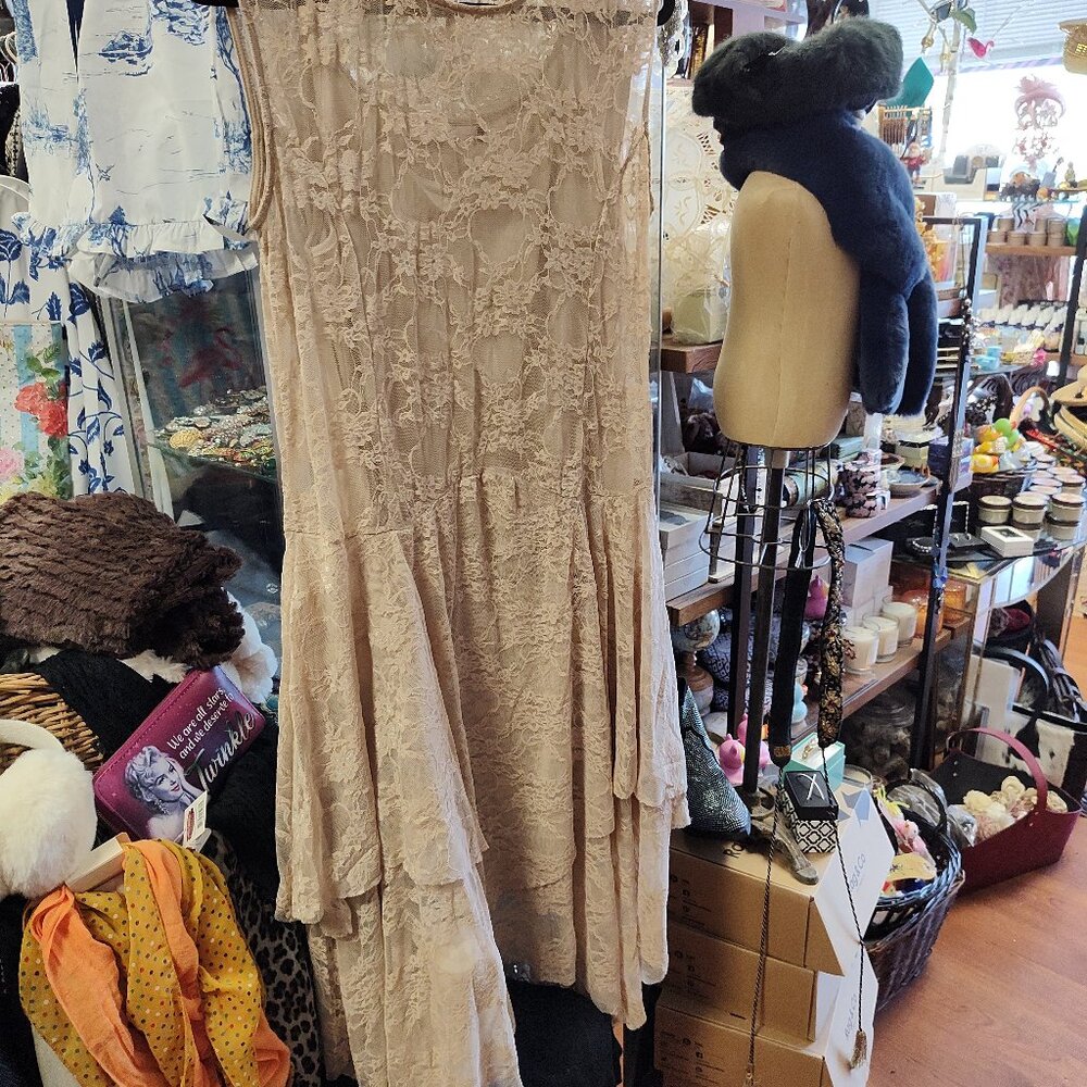 ORIGAMI ECRU LACE STRETCH DRESS ELEGANT